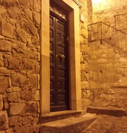 בית נופש Accogliente Casa Centro Storico Mistretta